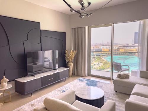 GRANDE SIGNATURE with a direct Burj Khalifa view and Private Fountain Show with DXB AIRPORT VIP Shuttle option for 8 guests, Dubaï (photo 7)
