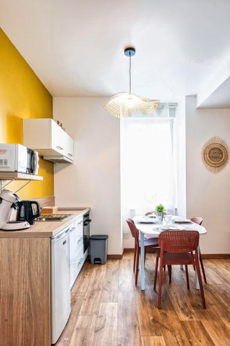Cocon Marguerite - Appartement cosy - Idéal pro et cyclistes (Cocon Marguerite - Appartement cosy - Ideal pro et cyclistes) in มาแยน