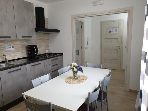 ห้องครัว, Appartamento in B&B con piscina privata in เซนต์ อันโตนิโอ อบาเท