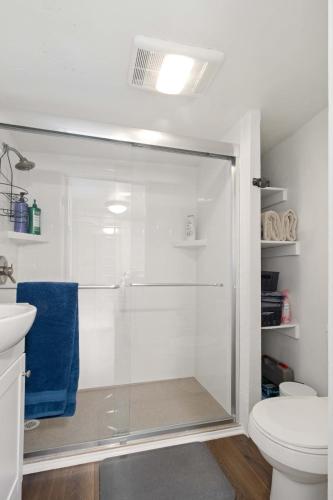 Charming, Historic! Walking Distance to Town! Charming, Historic! Walking Distance to Town!