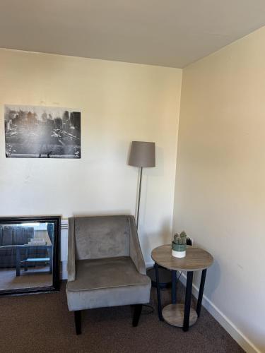 Comfy 2BR Apartment in Coventry Comfy 2BR Apartment in Coventry