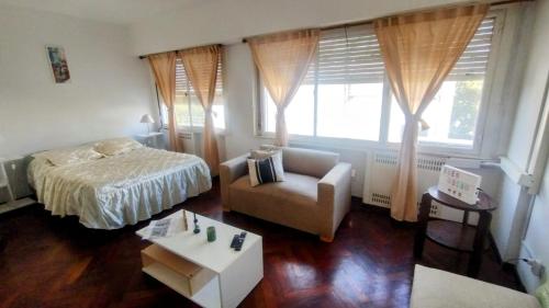 One-Bedroom Apartment image 4