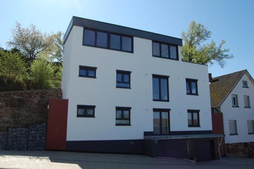 酒店外观, Lilis Ferienwohnung mit Schlossblick 1 in 瓦尔德克