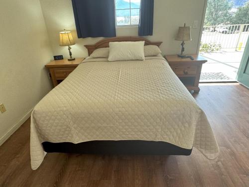 1 queen bed