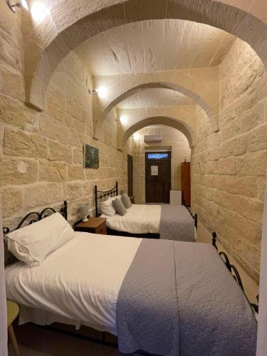 The Cloisters Bed And Breakfast 2