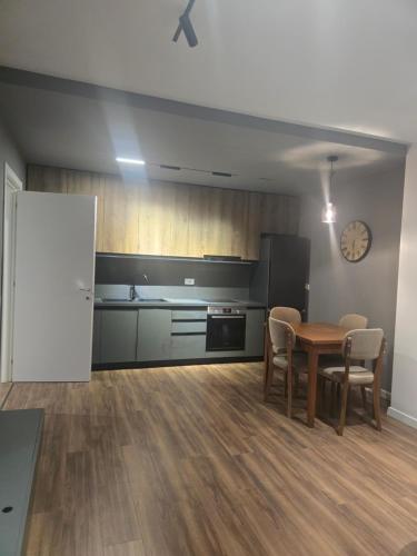 One-Bedroom Apartment image 10