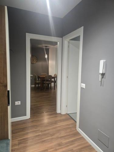 One-Bedroom Apartment image 7