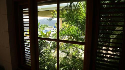 Caribbean Villa with pool and views in Port Elizabeth