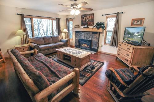 Sunnyside Knoll- 6 cabin
