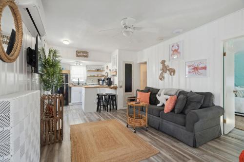 Lorraine's Landing 2 Min to Beach Pet-Friendly in Hampton Beach