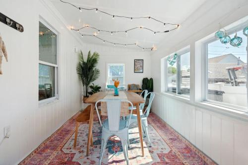 Lorraine's Landing 2 Min to Beach Pet-Friendly in Hampton Beach