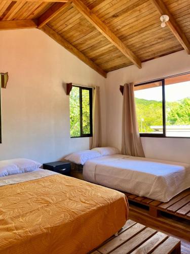 Cabaña Hojancha (Cabana Hojancha) in Hojancha