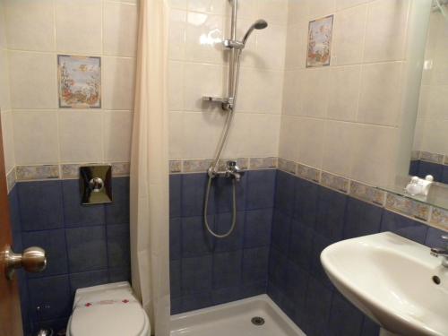 Three Dolphins Hotel with Rooftop terracе Three Dolphins Hotel with Rooftop terracе