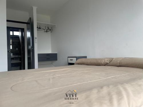 One-Bedroom Apartment image 8