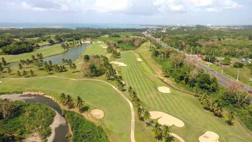 สนามกอล์ฟ (ในที่พัก), Azure Paradise in ริโอ กรองเดอ