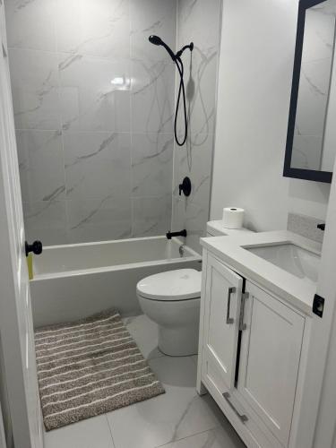 Basement in Keswick Edmonton, Эдмонтон (фото 10)