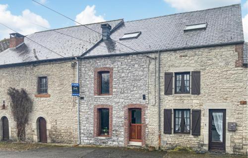 2 Bedroom Pet Friendly Home In Treignes gîte à louer Treignes