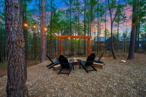Cozy, 2 King Suites, Game Deck, Hot Tub, Firepit, Save In Taxes, Broken Bow (zdjęcie 11)