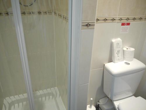 Beechwood House - image 11