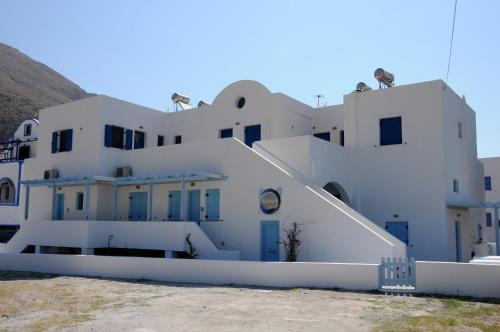 Adelphi Apartments Santorini