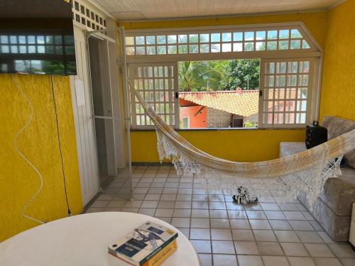 Aruanã Yellow House