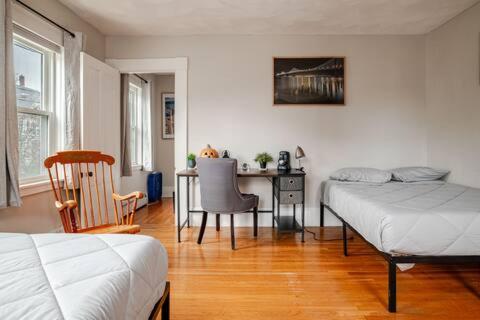 NEW! Family-Friendly Getaway -1 Mi to Dtwn Salem! in Salem, USA