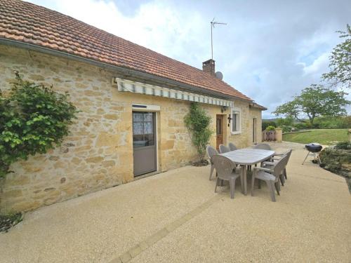 Maison en pierres avec jardin et parking près de Sarlat - FR-1-616-478 gîte à louer Senessou