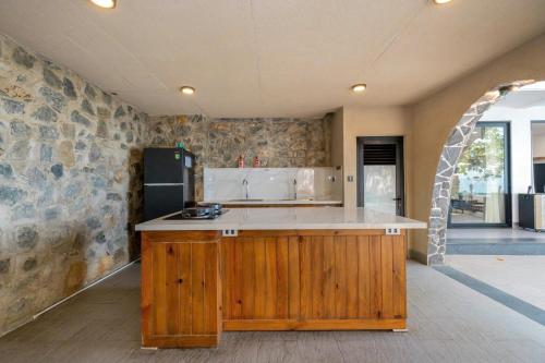 Palm Villa 109 - Seaview Villa LUXURY in VungTau, 5Bedrooms, Pool, Billiard