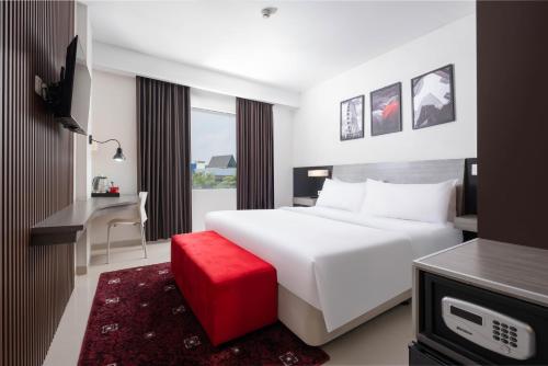 Double or Twin Room image 4