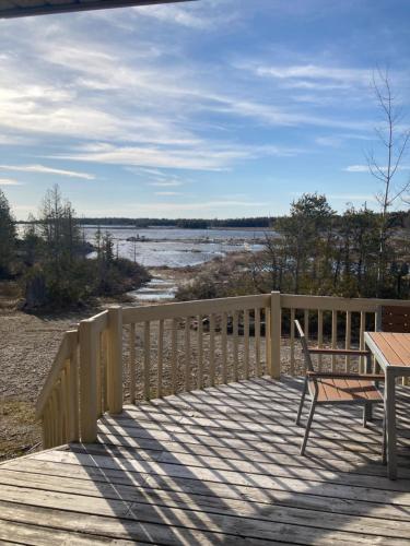 Sunset Lakehouse, cozy cottage in Miller Lake (ON)