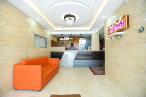 Lobby, Hotel Starlight Chennai near DLF,L&T,Miot,Tradecenter,Ramachandra medical coll in Chennai