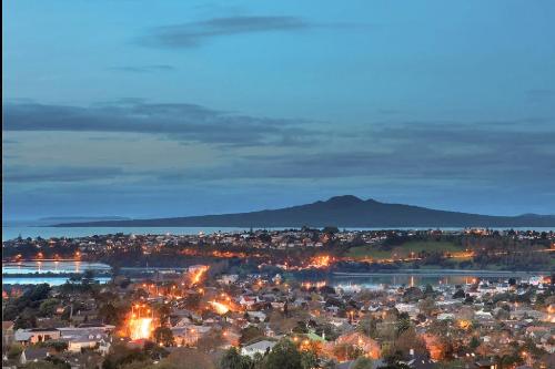 Stunning Views - Modern luxury 3 BR Apt in Remuera, Окленд (фото 5)