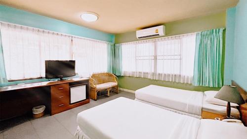 room detail thumbnail 0