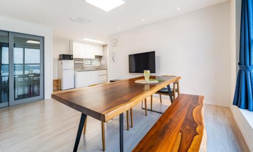 Tongyeong By the See Spa Pension in Yongnam-myeon