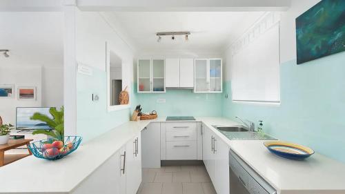 Maluhia B in Fingal Bay