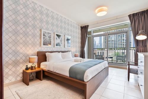 Vibrant 1BR APT with Burj Khalifa View, Dubai