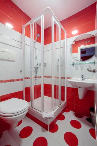 Hostal Adria Santa Ana - image 13