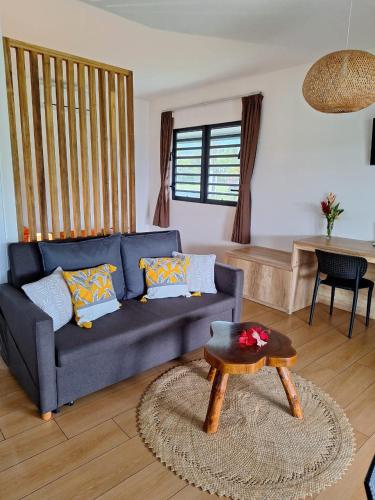 Papeari sea side 1 Logement neuf en bord de mer in ปาเปียรี