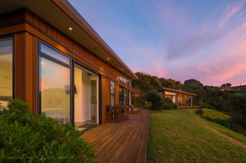 外部景觀, Knights in Residence in 杜都卡卡