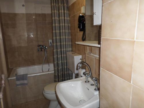 Tina Hotel - image 5