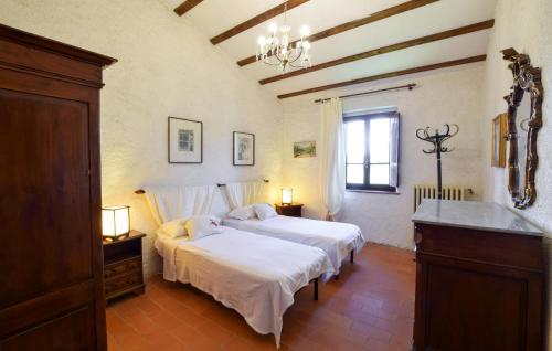 Cozy Apartment In Croce Di Castiglione in Monte Santa Maria Tiberina