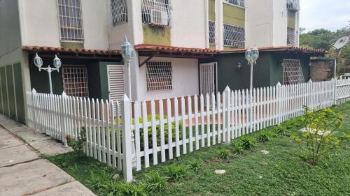 Cozy apartment in the east in บาร์กิซิเมโต