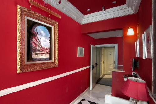 Hostal Adria Santa Ana - image 9