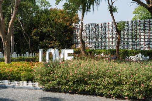 Villa Reina Resort – Pak Chong, GA