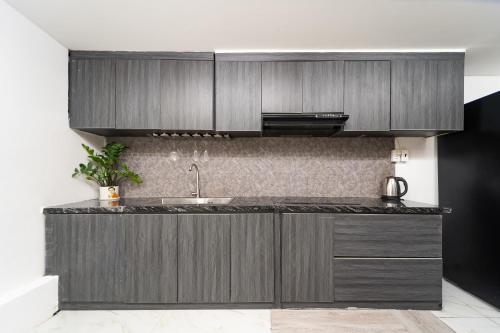 GOLDEN SUN 3 APARTMENTS in Dzielnica 7.