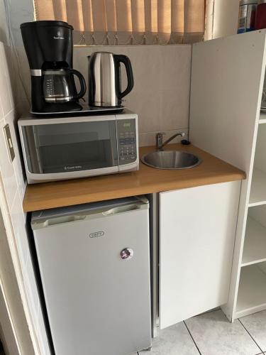 Konyha, Garden flat in Fish Hoek near Fish Hoek Beach