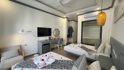 room detail thumbnail 1