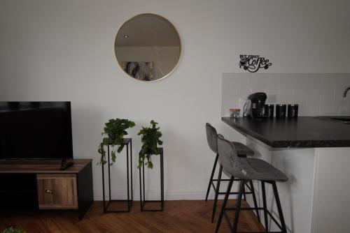 2 bedrooms, 3 beds