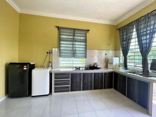 Qisa Guesthouse 01, Kangar