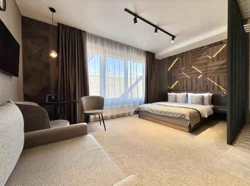 HIDE PARK Hotel in Pysarivka